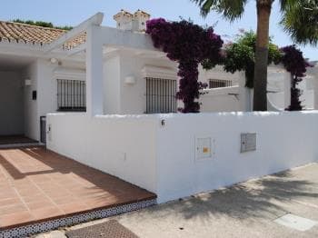 Ref V6. Apartamento planta baja junto al mar